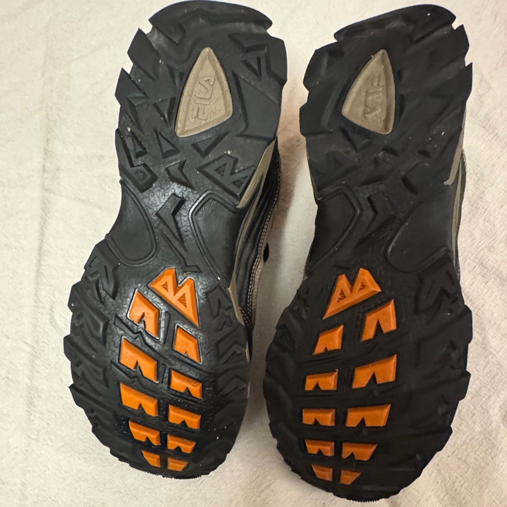 Fila Tan and Black Athletic Shoes for Outdoor Adventures - Picture 3 of 5